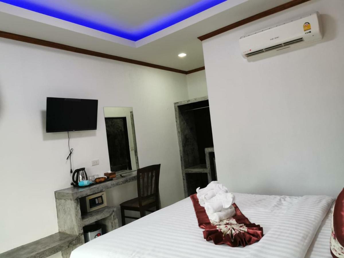 Laila​ Place Hotel Koh Lanta Ngoại thất bức ảnh